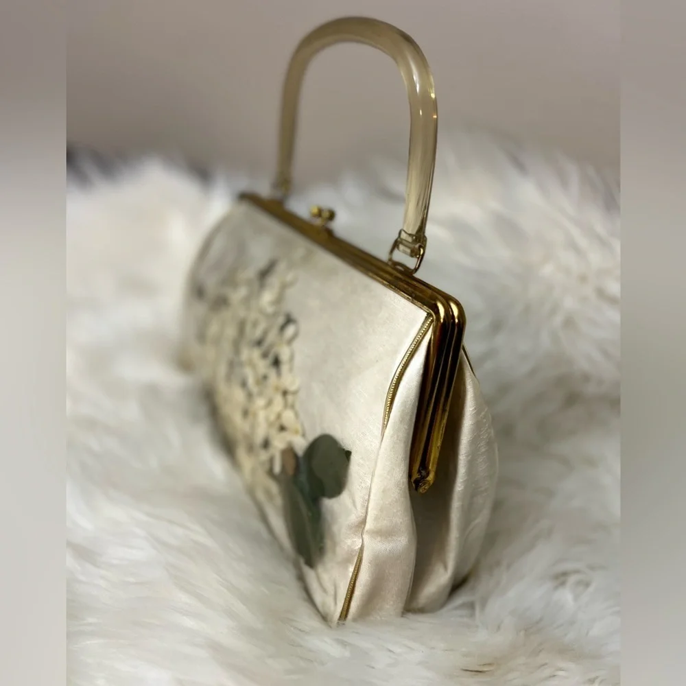 Vintage JR Vinyl Bunch of Daisies Floral Beige Clutch Purse Kiss Clasp 1960s - Picture 3 of 11